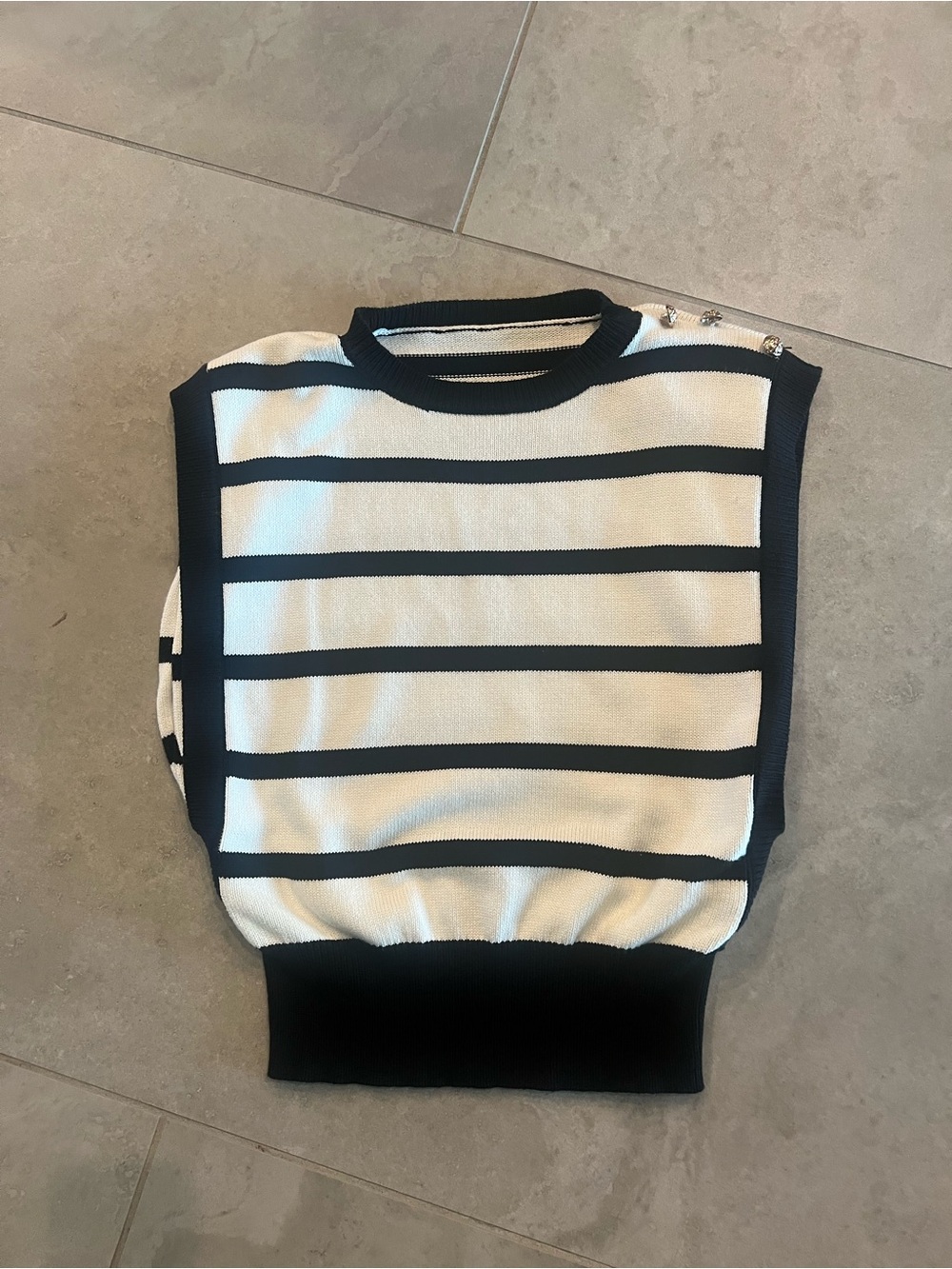 Sleeveless Black & White Striped Knit Sweater - Picture 2 of 4